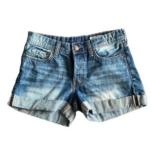 💜 7 for $15 💜

 boyfriend loose waist loose leg shorts